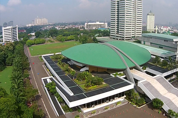 Jumlah Anggota DPR berdasarkan Dapil dan Partai/Fraksi